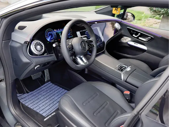 Mercedes-Benz EQE AMG — Фото автомобиля 10