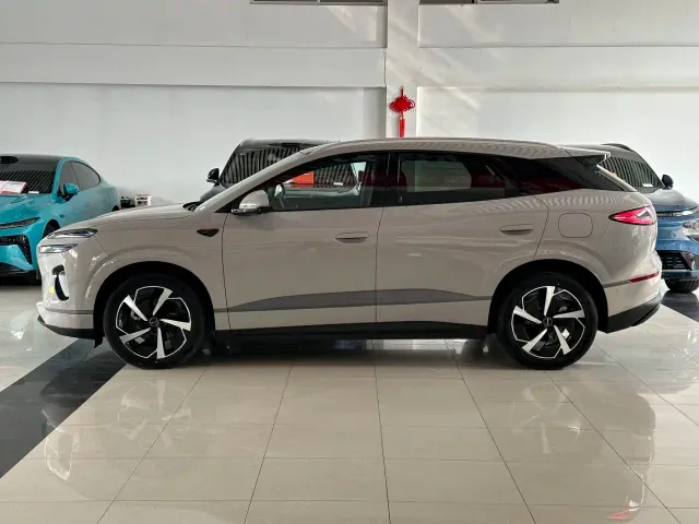 BYD Sealion 06 — Фото автомобиля 5