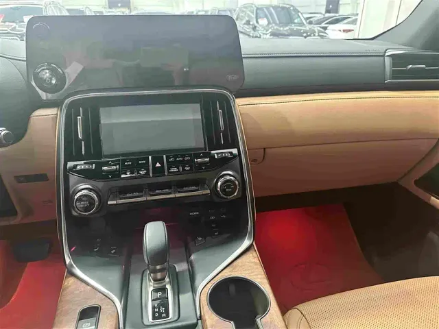 Lexus LX — Фото автомобиля 9