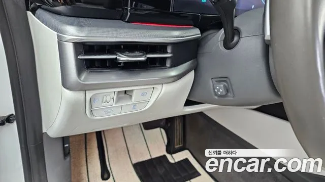 Hyundai Grandeur Grandeur (GN7) 2.5 Бензин 2WD — Фото автомобиля 16