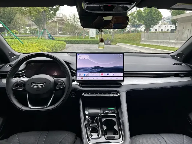 Geely Xingrui — Фото автомобиля 4