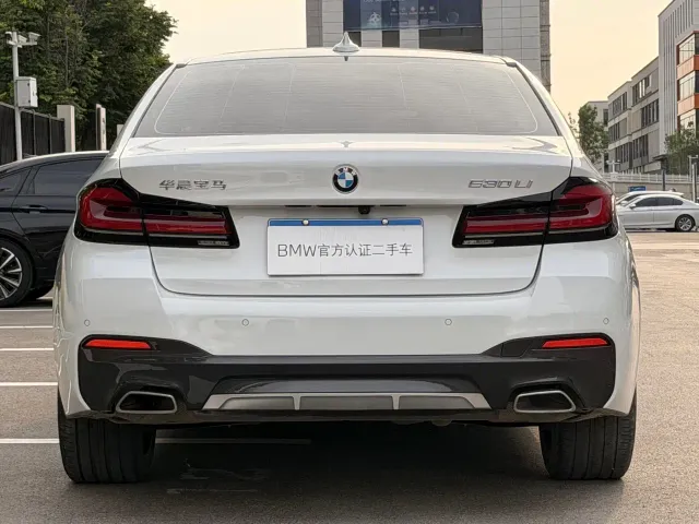 BMW 5 Series — Фото автомобиля 24