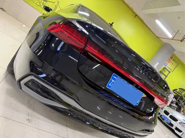 Audi A7L — Фото автомобиля 5