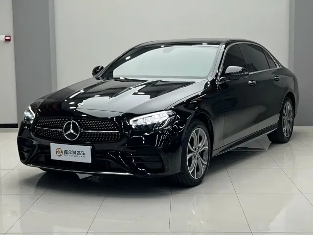 Mercedes-Benz E-Class — Фото автомобиля 2