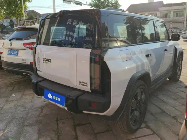 iCAR 03T — Фото автомобиля 3