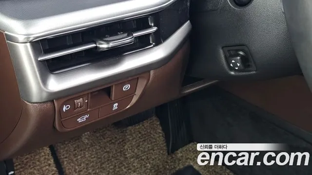 Hyundai Grandeur GN7 — Фото автомобиля 18