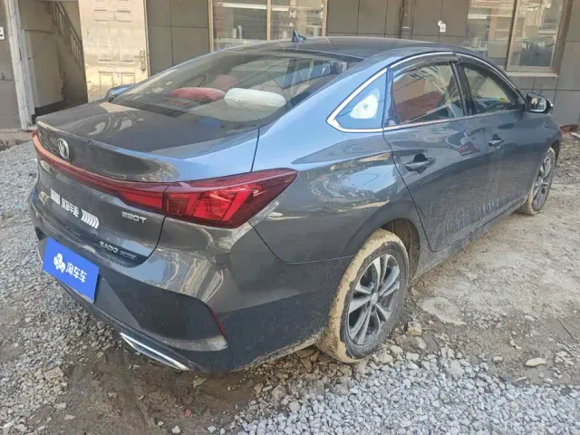 Changan Eado — Фото автомобиля 3