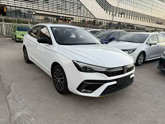 Roewe i5 — Фото автомобиля 3