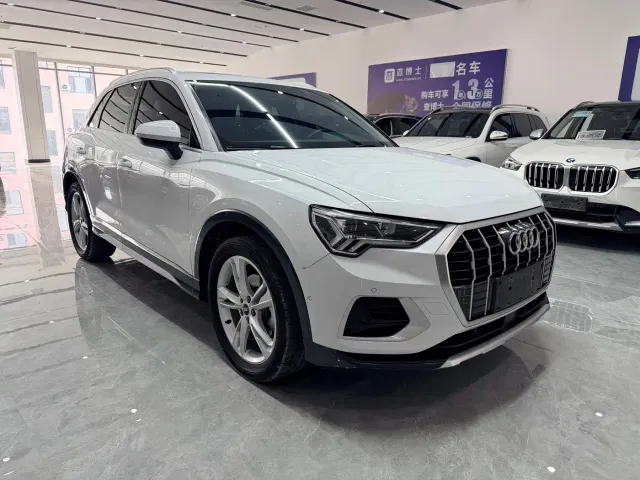 Audi Q3 — Фото автомобиля 3