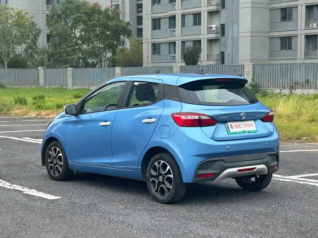 JMEV EV3 — Фото автомобиля 4