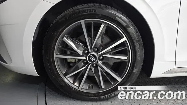 Hyundai Grandeur Grandeur (New) — Фото автомобиля 5