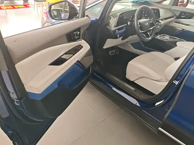 Cadillac Optiq — Фото автомобиля 15