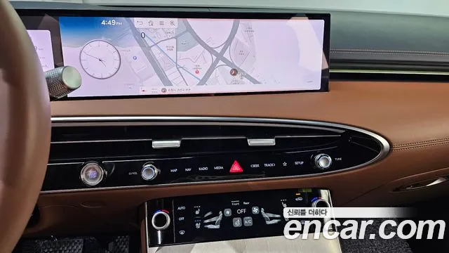 Genesis GV70 — Фото автомобиля 13