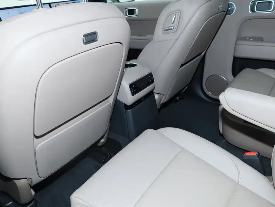 Li Auto Li Xiang L9 2025 Ultra Smart Renewal Edition — Фото автомобиля 25