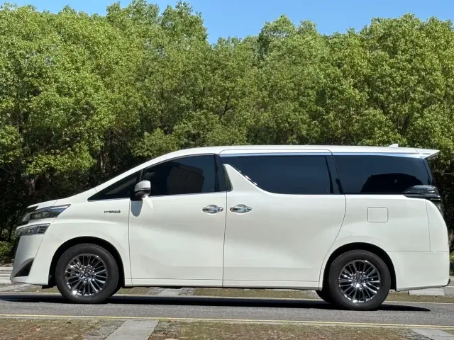 Toyota Vellfire — Фото автомобиля 6