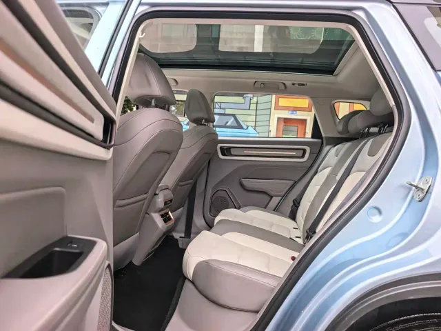 Geely ICON — Фото автомобиля 13