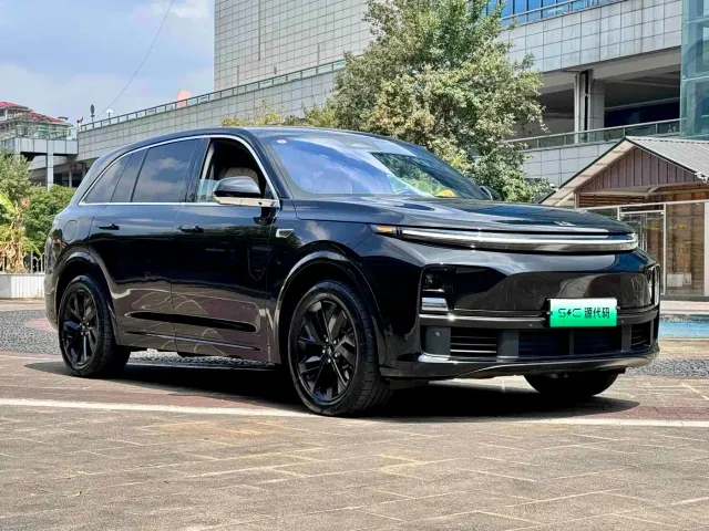 Li Auto L7 — Фото автомобиля 3