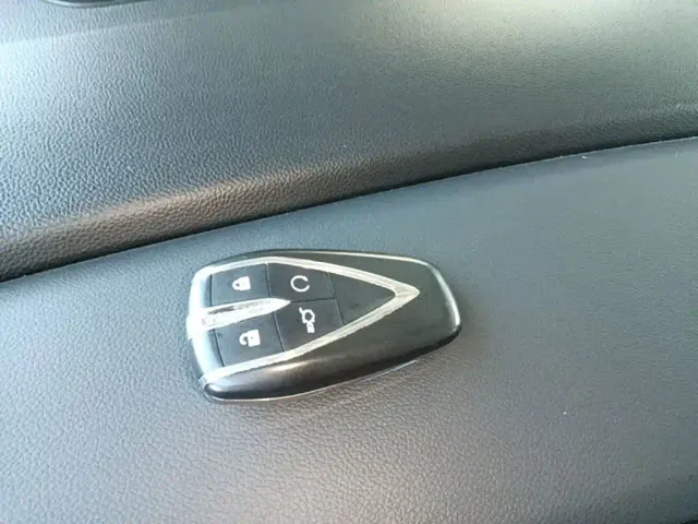 Changan Eado — Фото автомобиля 8