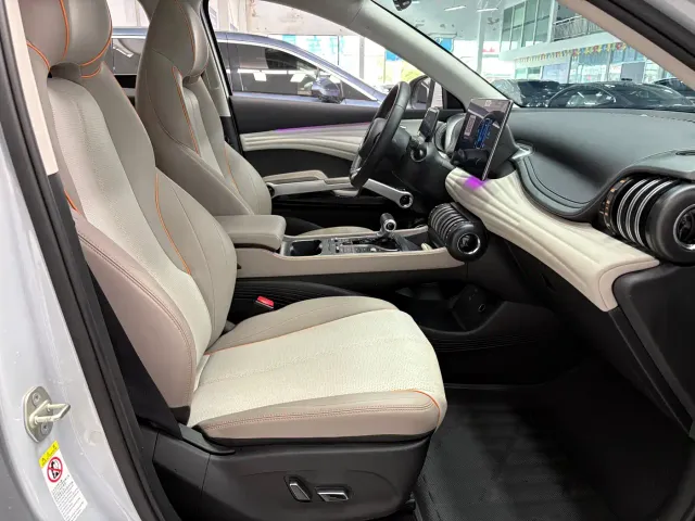 BYD Yuan PLUS — Фото автомобиля 9