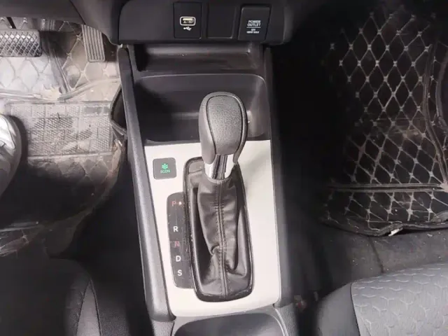 Honda Fit — Фото автомобиля 18