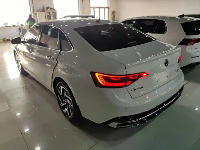 Volkswagen Sagitar — Фото автомобиля 4