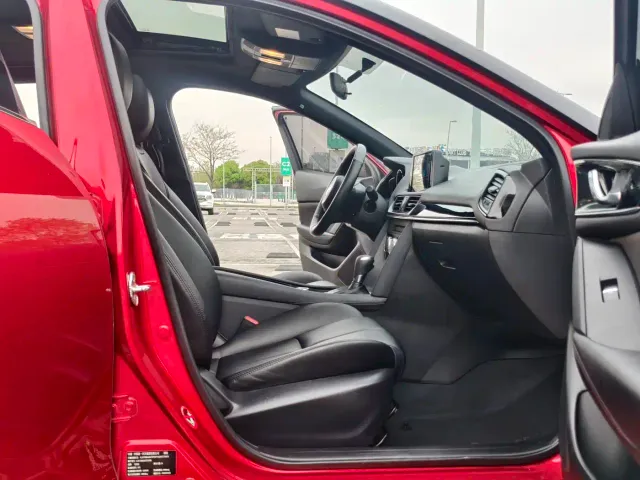 Mazda CX-4 — Фото автомобиля 9