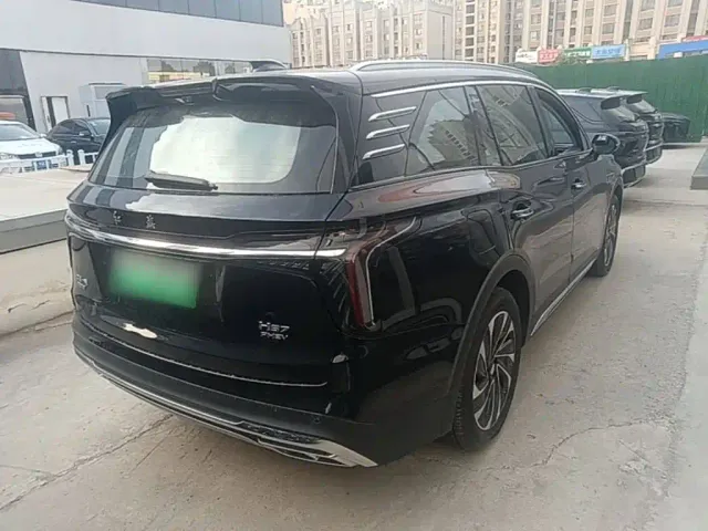 Hongqi HS7 PHEV — Фото автомобиля 6