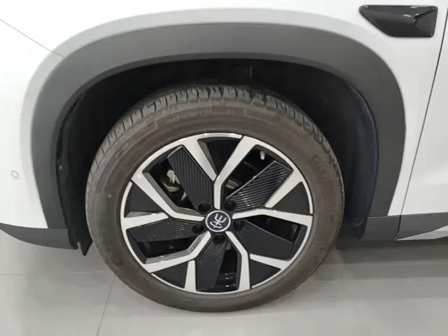 BYD Song L DM-i — Фото автомобиля 22