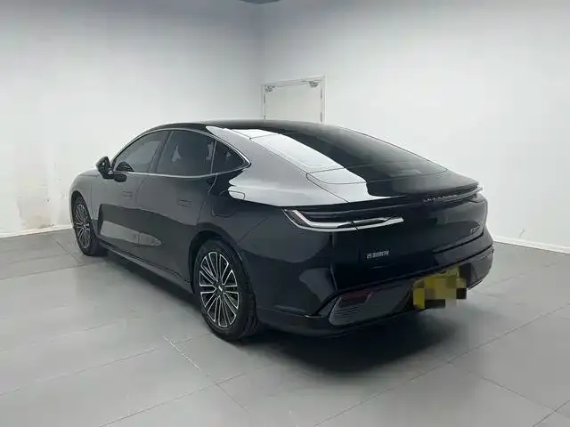 Geely Galaxy Xingyao 8 — Фото автомобиля 4