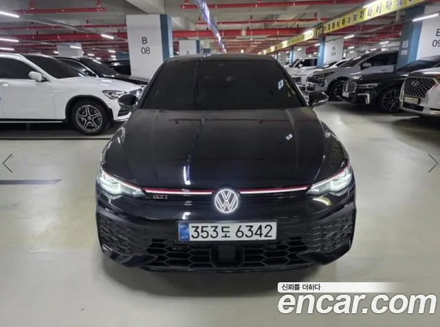 Фотография автомобиля — Volkswagen Golf 8th Gen