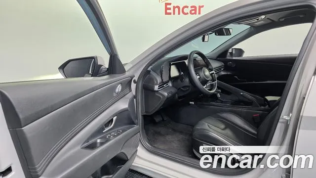Hyundai Avante CN7 — Фото автомобиля 15