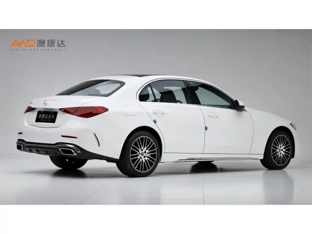 Mercedes-Benz C-Class — Фото автомобиля 3