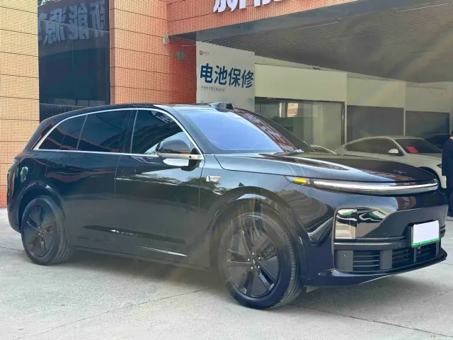 Li Auto L7 — Фото автомобиля 3