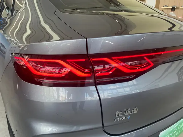 BYD Qin L — Фото автомобиля 6