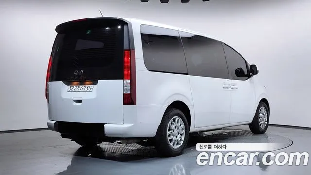 Hyundai Staria Staria L3.5 Инвалидная коляска Подъёмник/Slope — Фото автомобиля 2