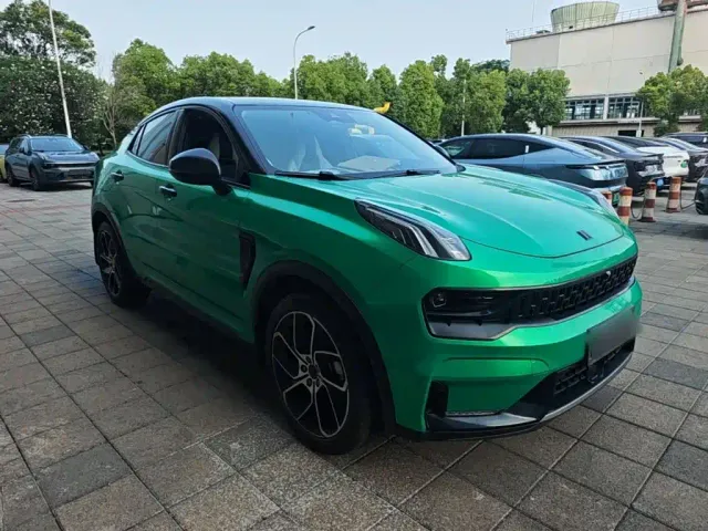 Lynk & Co 05 — Фото автомобиля 3