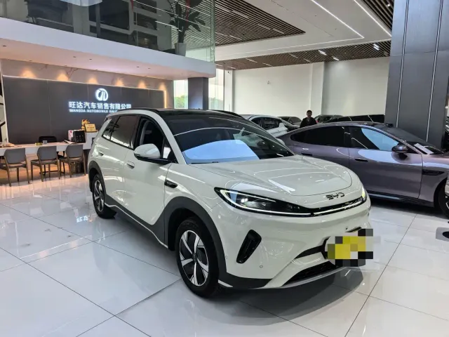 BYD Sealion 05 EV — Фото автомобиля 3