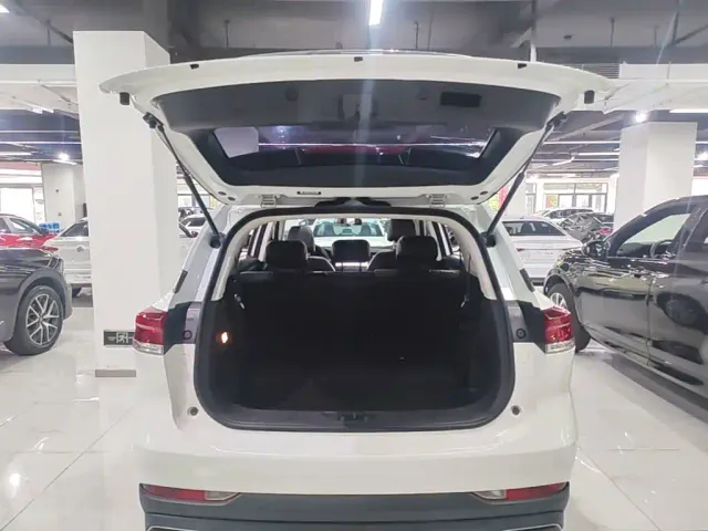 Changan X7 Plus — Фото автомобиля 18