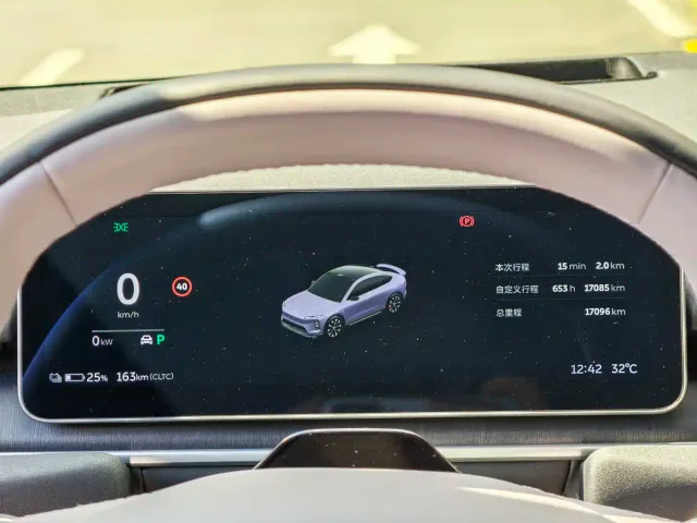 Nio EC6 — Фото автомобиля 17