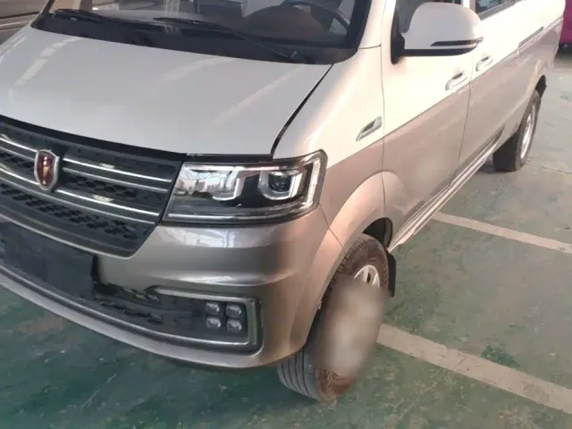 Jinbei New Hiace S — Фото автомобиля 23