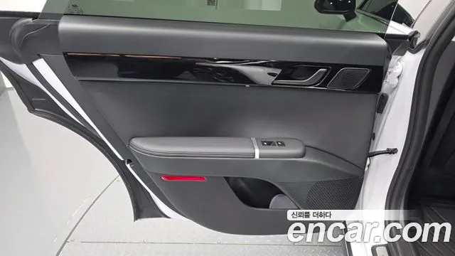 Hyundai Grandeur GN7 — Фото автомобиля 14