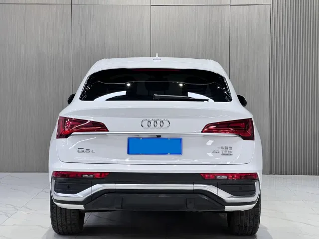 Audi Q5L Sportback — Фото автомобиля 4