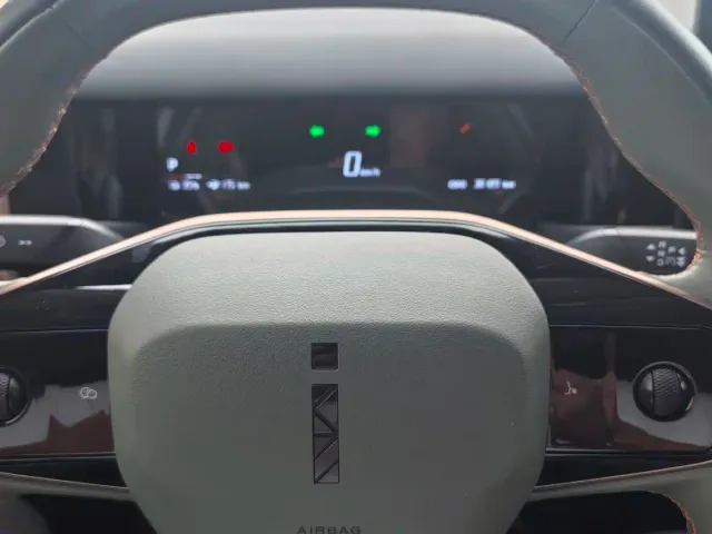 iCAR 03 — Фото автомобиля 17