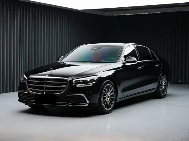 Фотография автомобиля — Mercedes-Benz S-Class