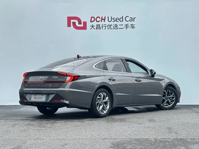 Hyundai Sonata — Фото автомобиля 5
