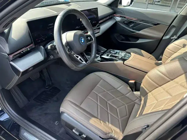 BMW i5 — Фото автомобиля 10