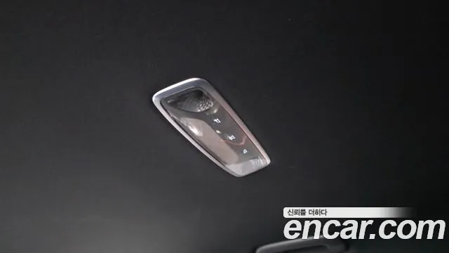 Genesis GV70 — Фото автомобиля 30