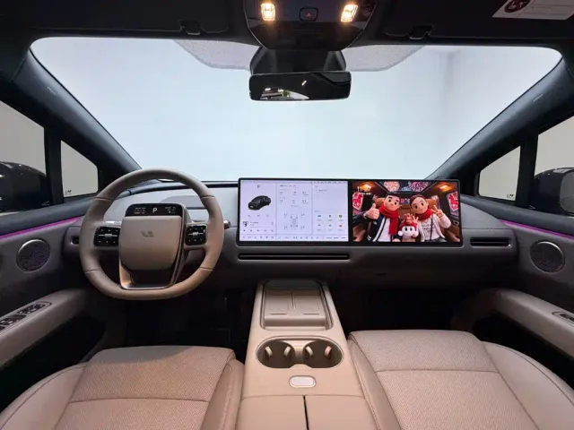 Li Auto i6 — Фото автомобиля 12