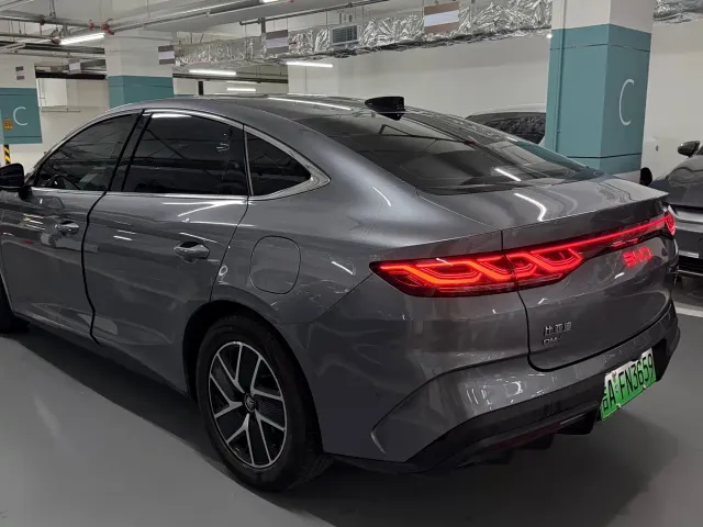BYD Qin L — Фото автомобиля 12