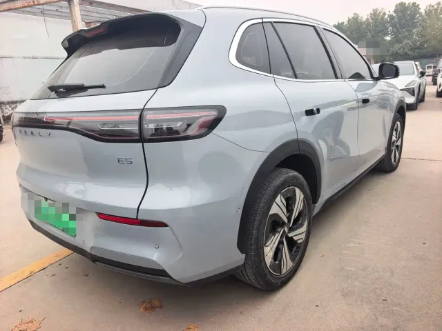 Geely Galaxy E5 — Фото автомобиля 11